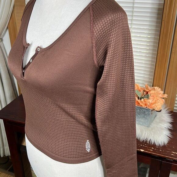 FP Movement Bail Out Crop Thermal Knit Top Size M/L NWT - Picture 5 of 7